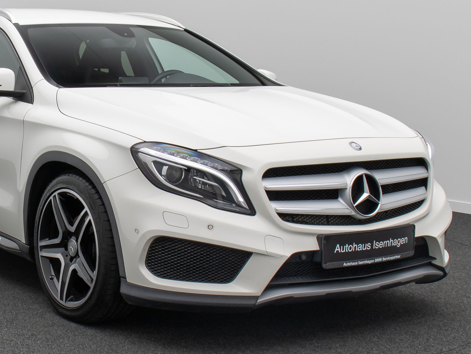 Fahrzeugabbildung Mercedes-Benz GLA 200 Street Style ParkAss Navi Bi-Xenon Leder