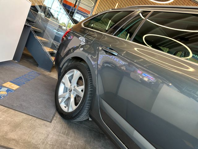 Skoda Octavia Combi *PANO*ACC*NAVI*LED*2-ZONEN*