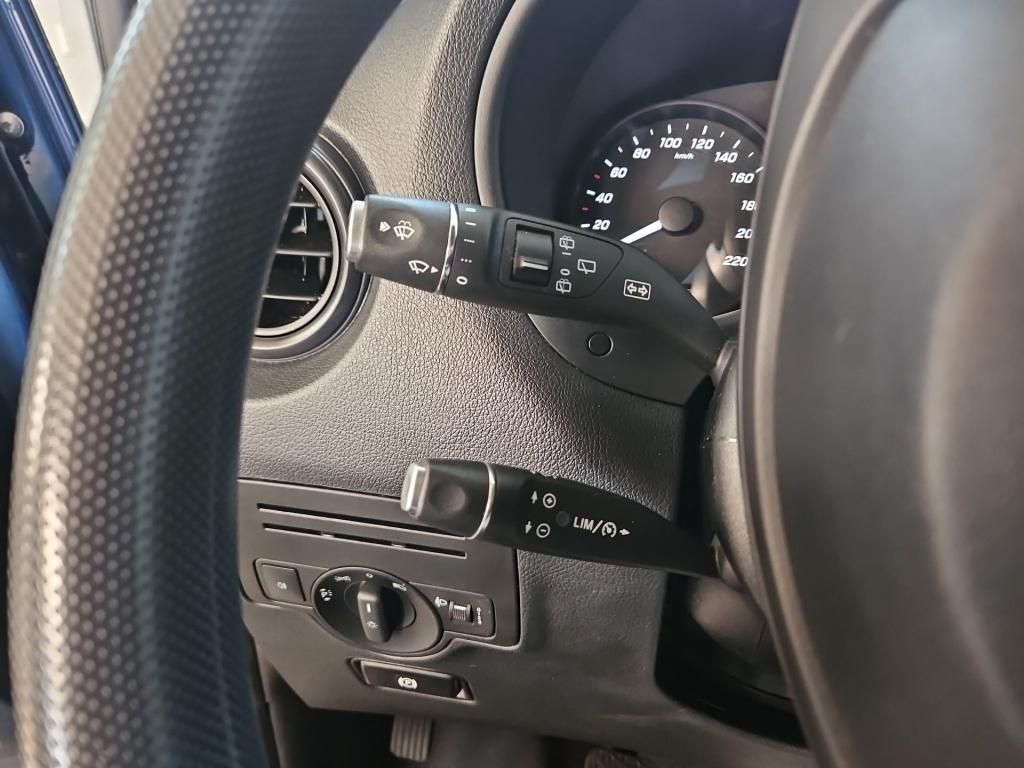 Fahrzeugabbildung Mercedes-Benz Vito 114 Kasten lang Klima AHK Tempomat Holz