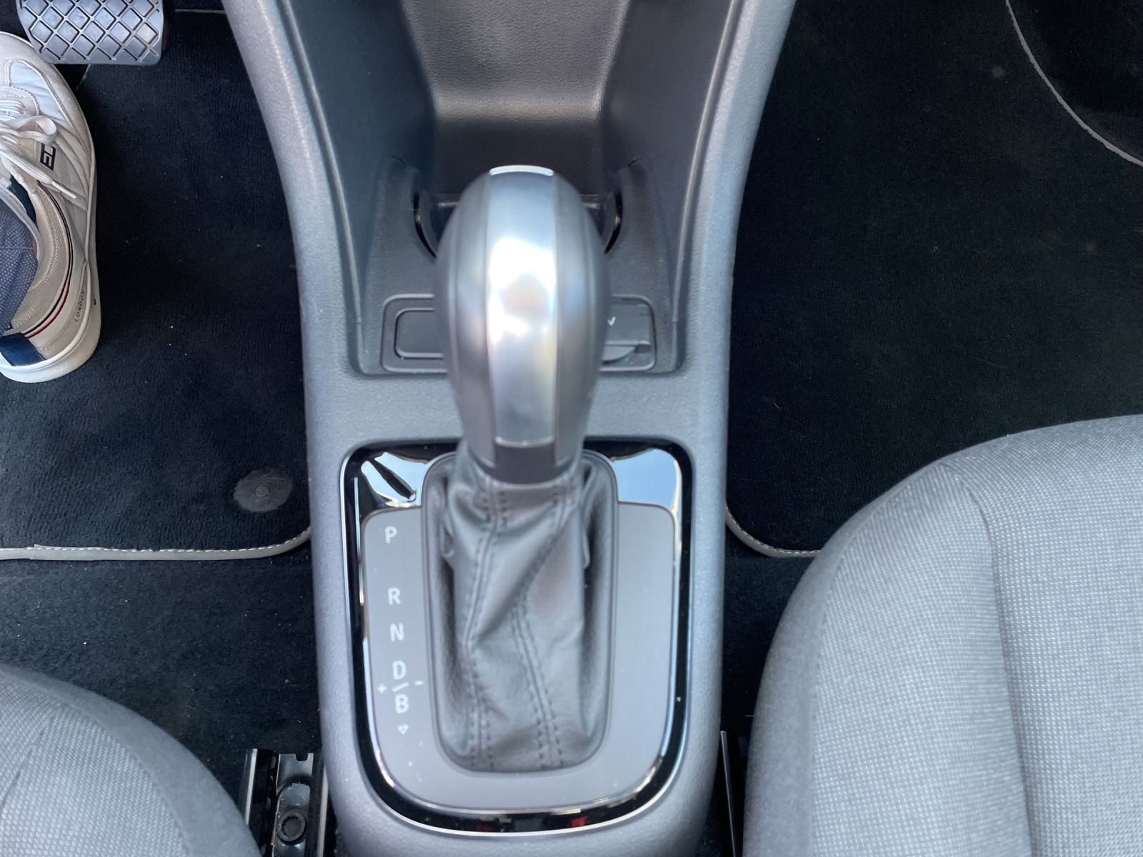 Fahrzeugabbildung Volkswagen e-up! Style Plus CCS Bluetooth SHZ