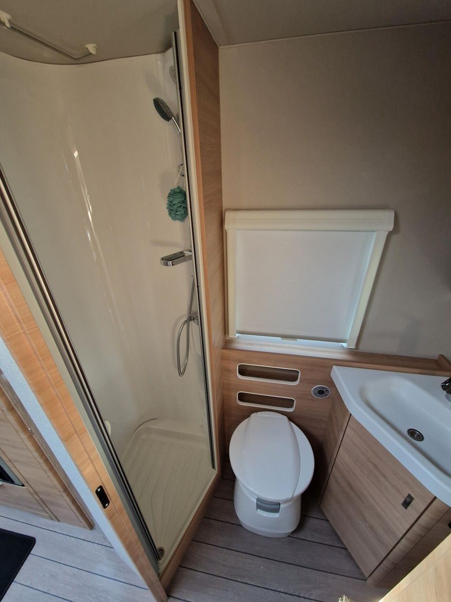 Fahrzeugabbildung Knaus Südwind 580  QS Black Selection