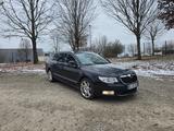 Skoda Superb 3.6 V6 DSG 4x4 Elegance  - Skoda Superb: 3.6