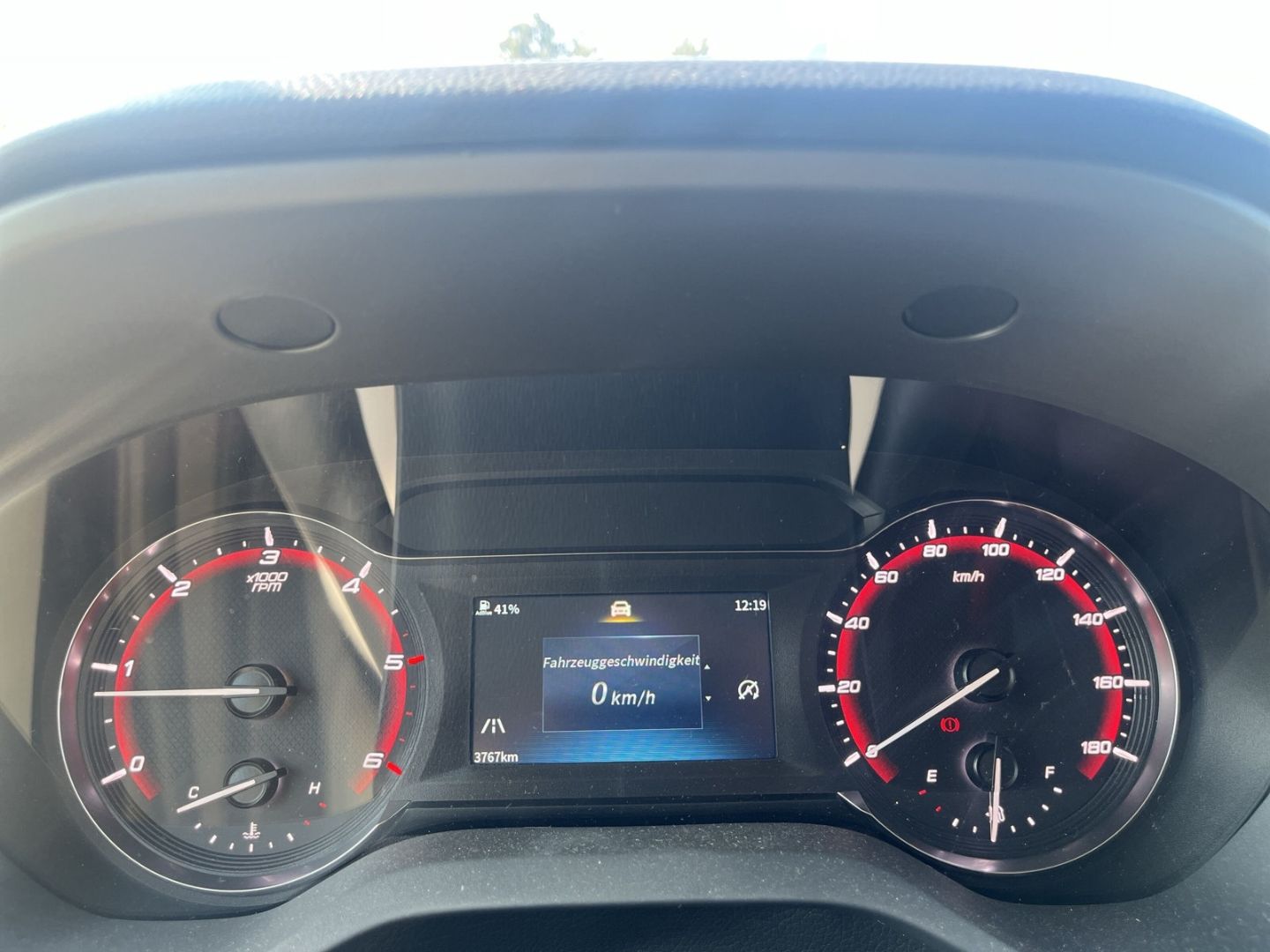 Fahrzeugabbildung Maxus Deliver9 2.0 Diesel Panel Van L3H2 FWD Base inkl
