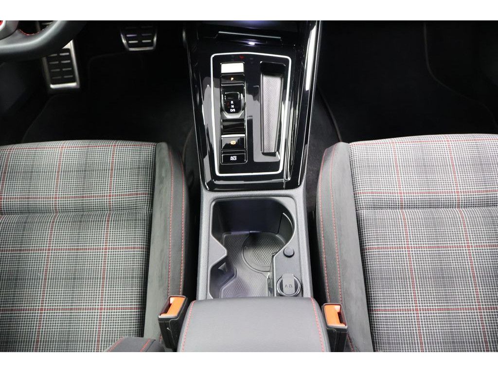 Volkswagen Golf VIII 2.0 TSI GTI "Black Style" DSG,Navi,Mat foto 14