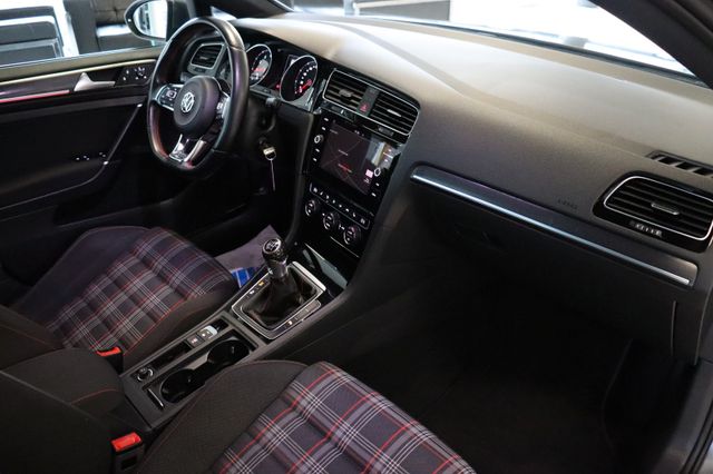 Fahrzeugabbildung Volkswagen Golf VII Lim. GTI BMT/Start-Stopp|LED|ACC|NAVI|