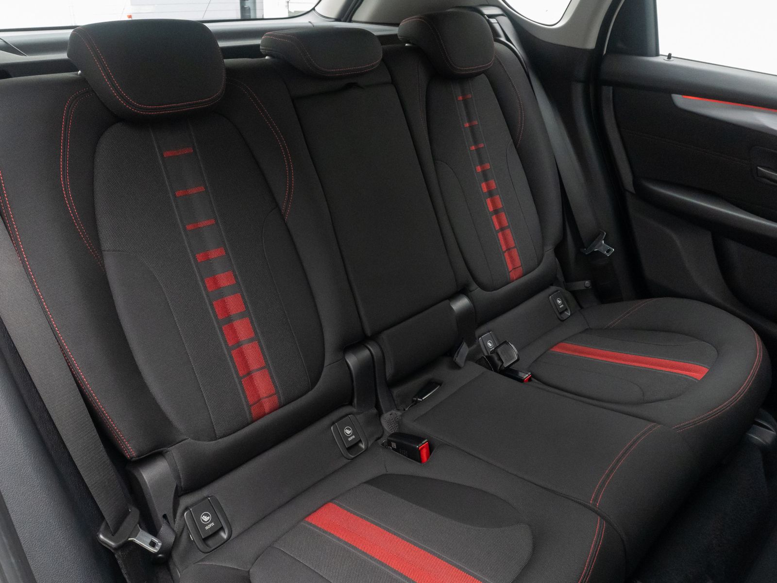 Fahrzeugabbildung BMW 218i Active Tourer Sport Line ParkAssis Navi LED