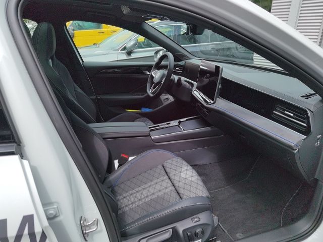 Passat 2.0 TDI BMT R-Line NAVI+AHK+PSD DSG