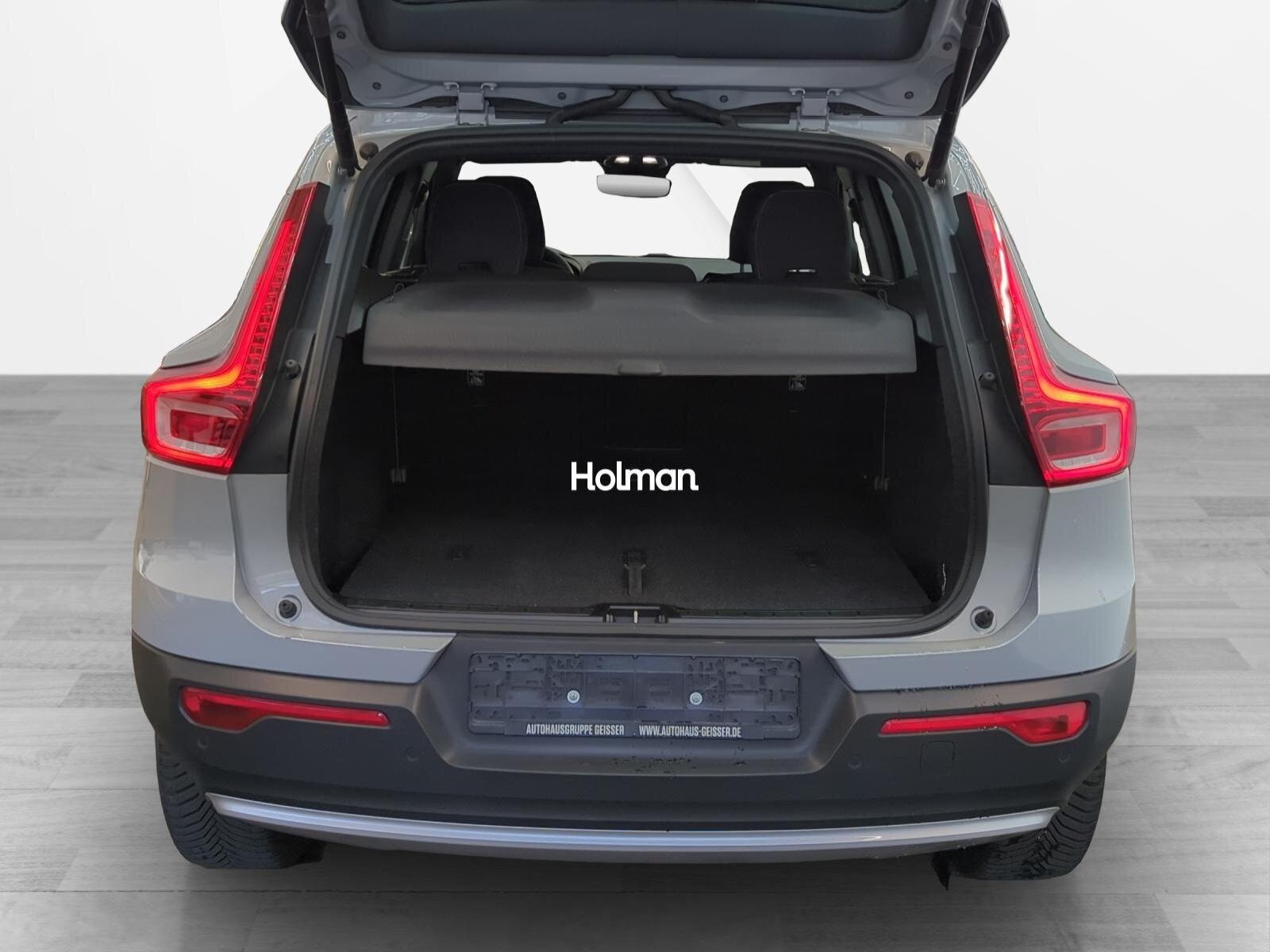 Volvo XC40 B3 B DKG Core RFK Navi LED