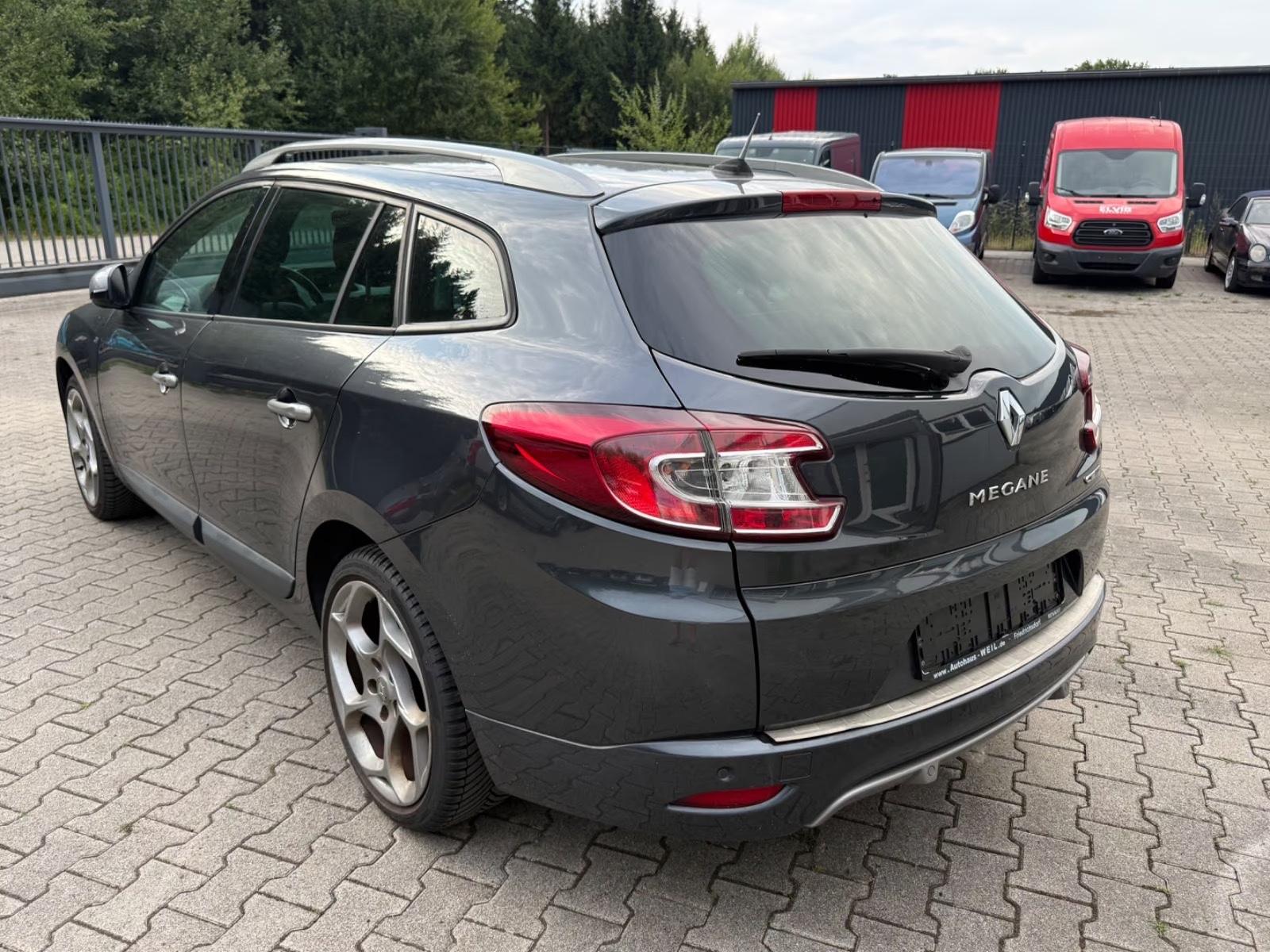 Renault Megane 2011 — photo 7