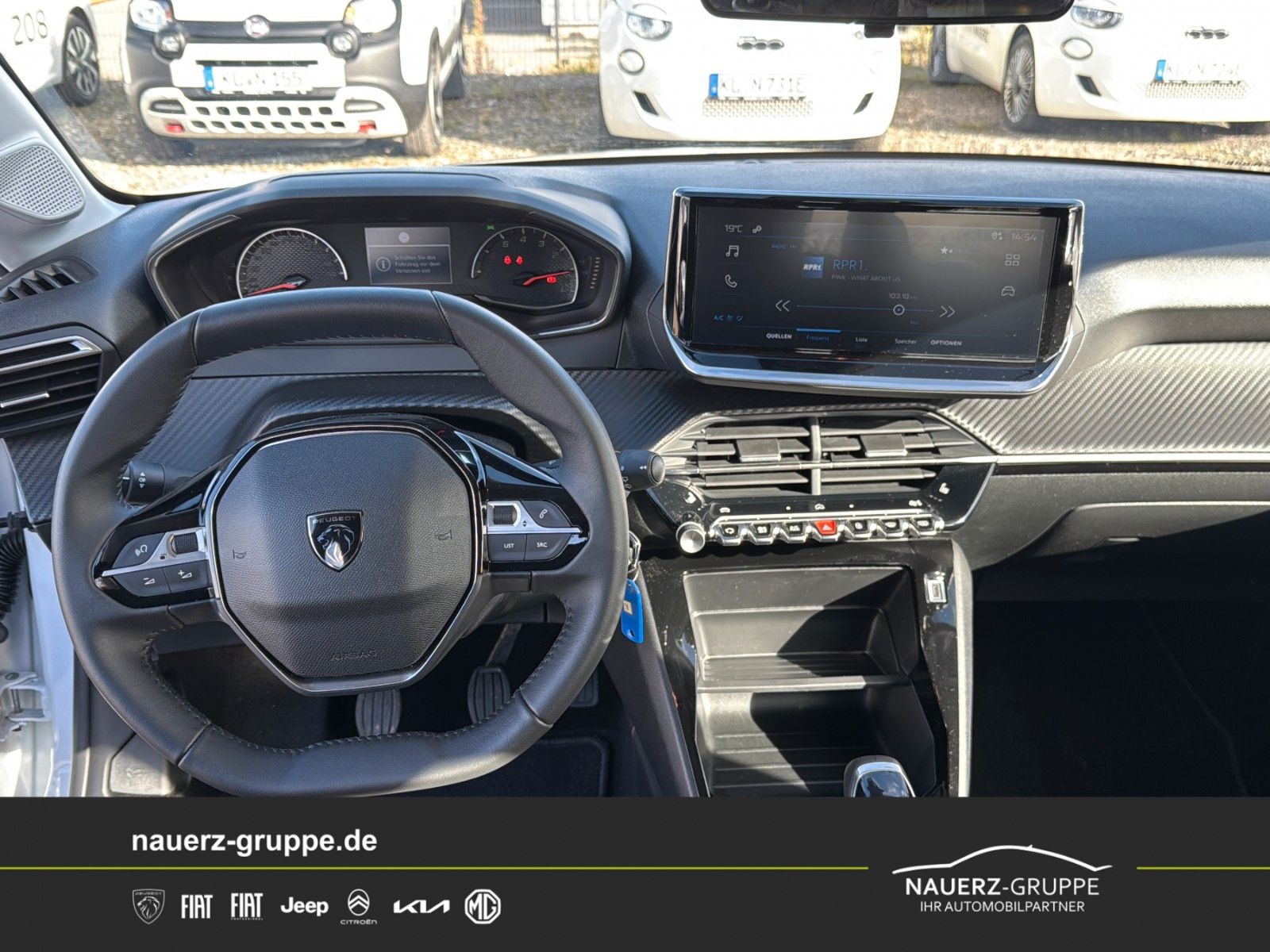 Fahrzeugabbildung Peugeot 208 Style PureTech 100