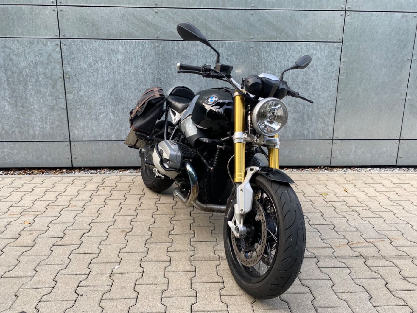 Fahrzeugabbildung BMW R nine T viel Zubehör