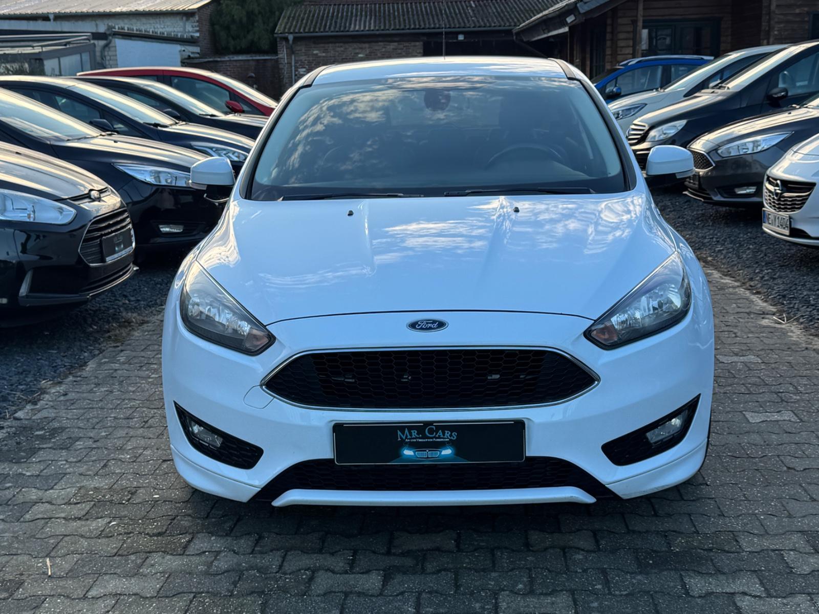 Ford Focus Lim. Titanium Automatik,Navi,Leder