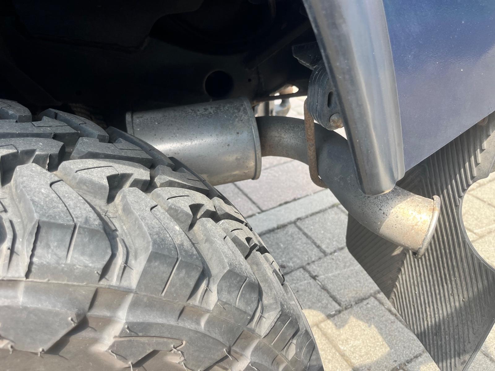 Land Rover Defender 2.5 TD5 90 E 122ch - Empattement court - CT récent - Carnet entretien - Attelage