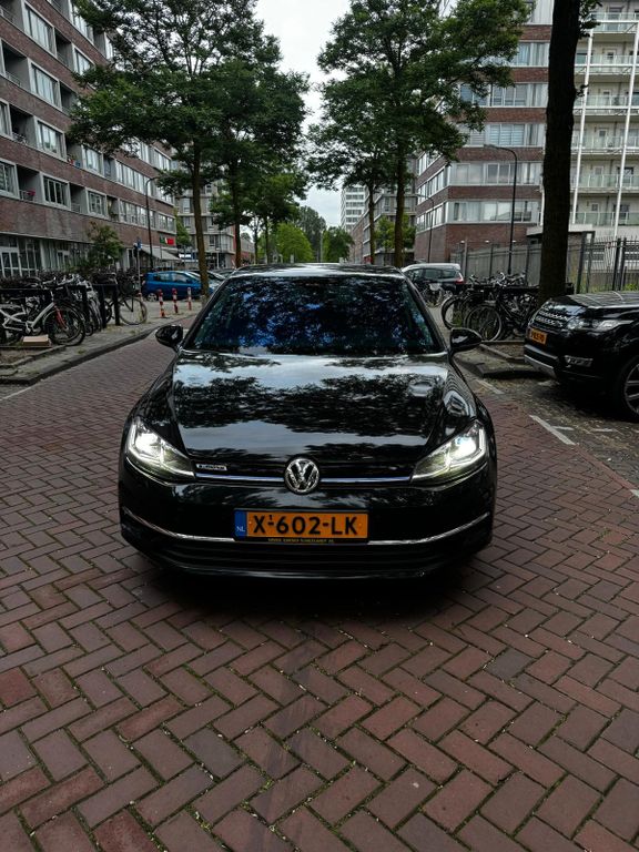 Image of Volkswagen Golf