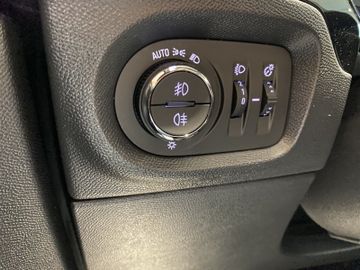 Bild 23 Opel Corsa 1.2 Edition SHZ+LHZ/PDC v+h+CAM/TOTWINKEL/