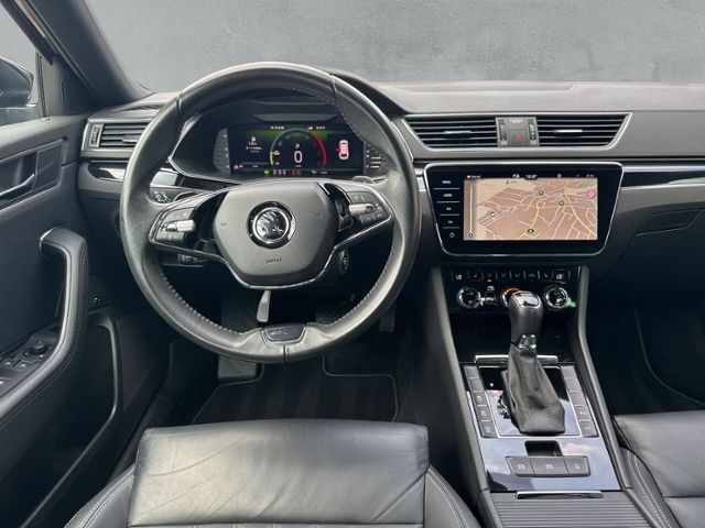Superb Combi 2.0 TDI DSG L&K LED+NAVI+KAMERA+ACC