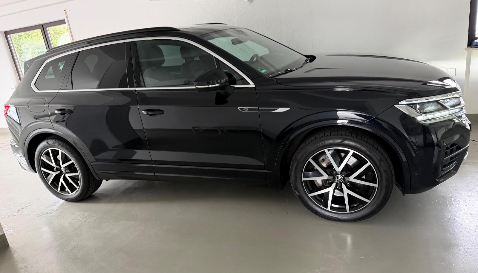 Volkswagen Touareg 3.0 TSI R-Line 4Motion Digital 360° LED