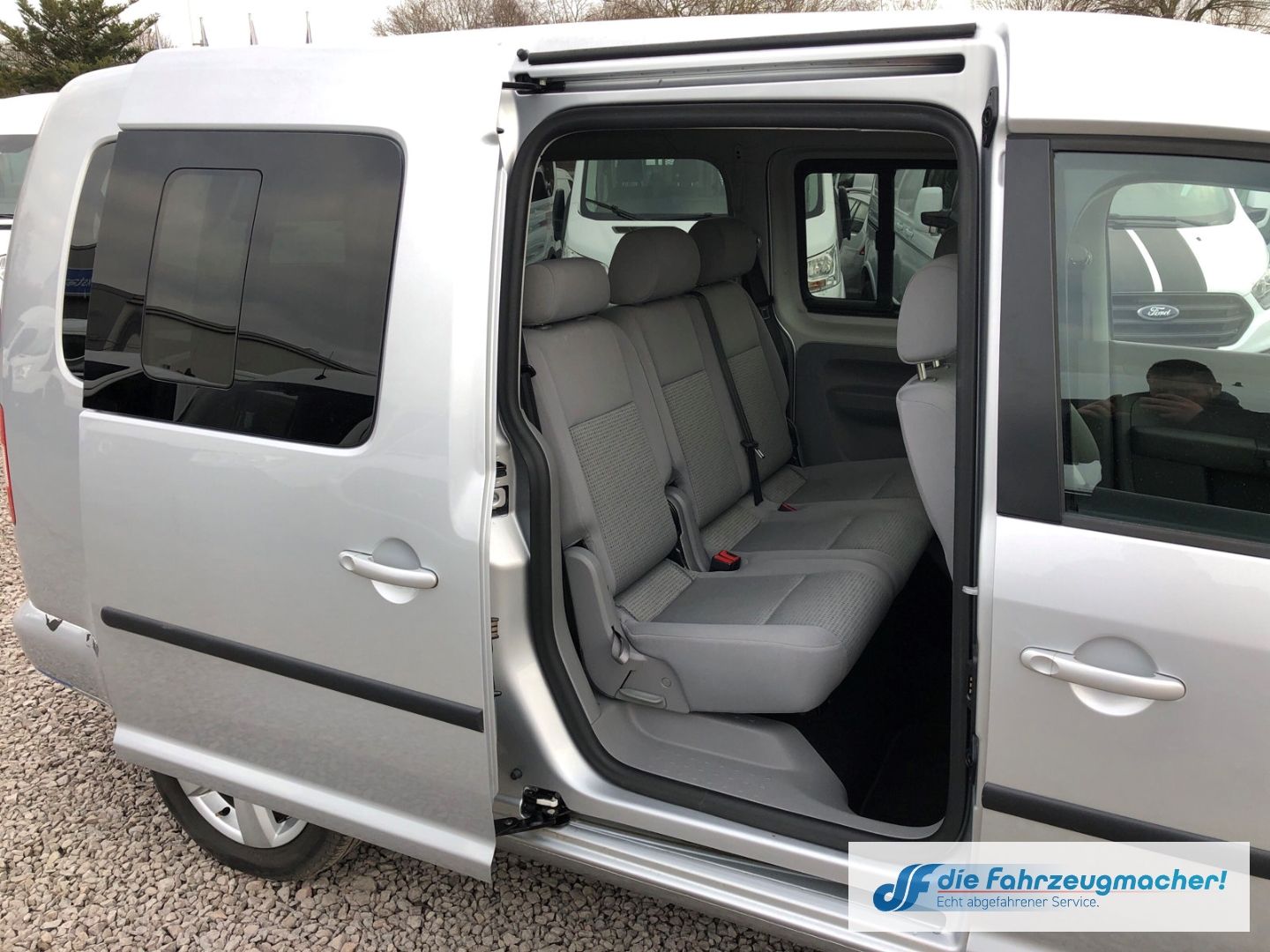 Fahrzeugabbildung Volkswagen Caddy Life Family 1.9 TDI *BEHINDERTENGERECHT