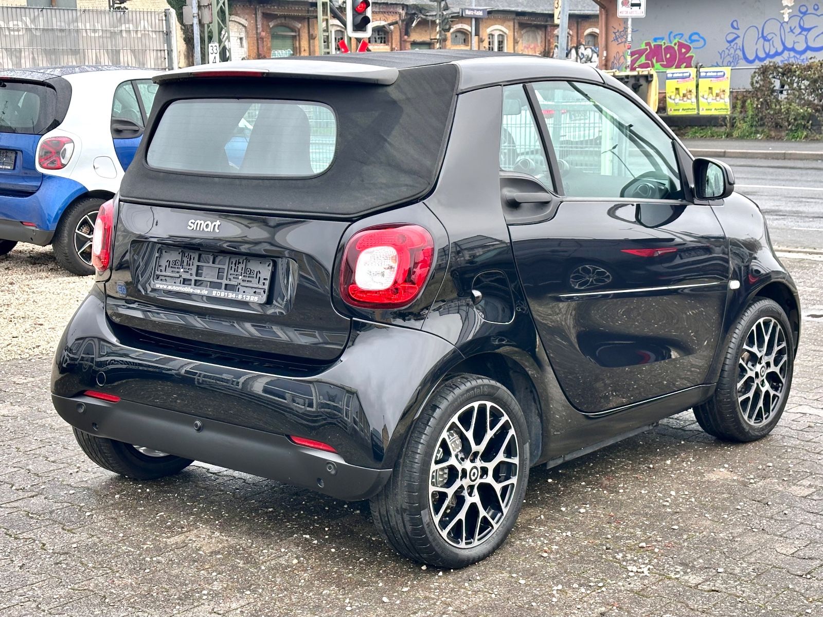 Fahrzeugabbildung Smart ForTwo Prime Cabrio EQ /Voll-Leder/PDC/CarPlay