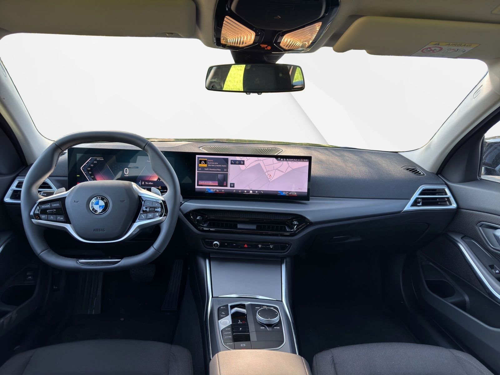 BMW 318 i Touring *KAMERA *DriveAssist foto 14