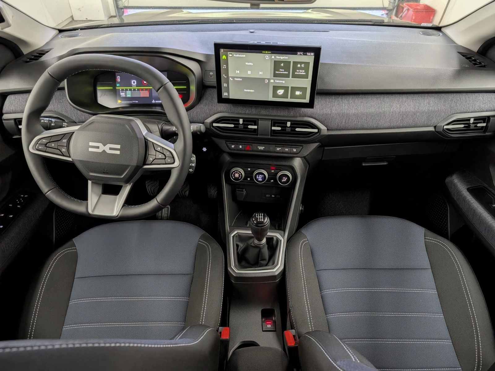 DACIA Jogger Journey TCe 110 Media Nav – Bild 12