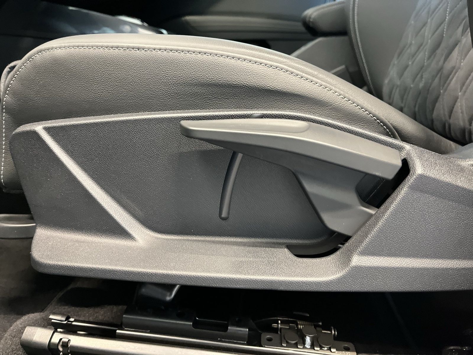 Audi Q4 e-tron - Bild 13