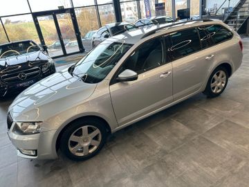 Skoda Octavia Combi Ambition *CNG*BI-XENON*TEMPOMAT