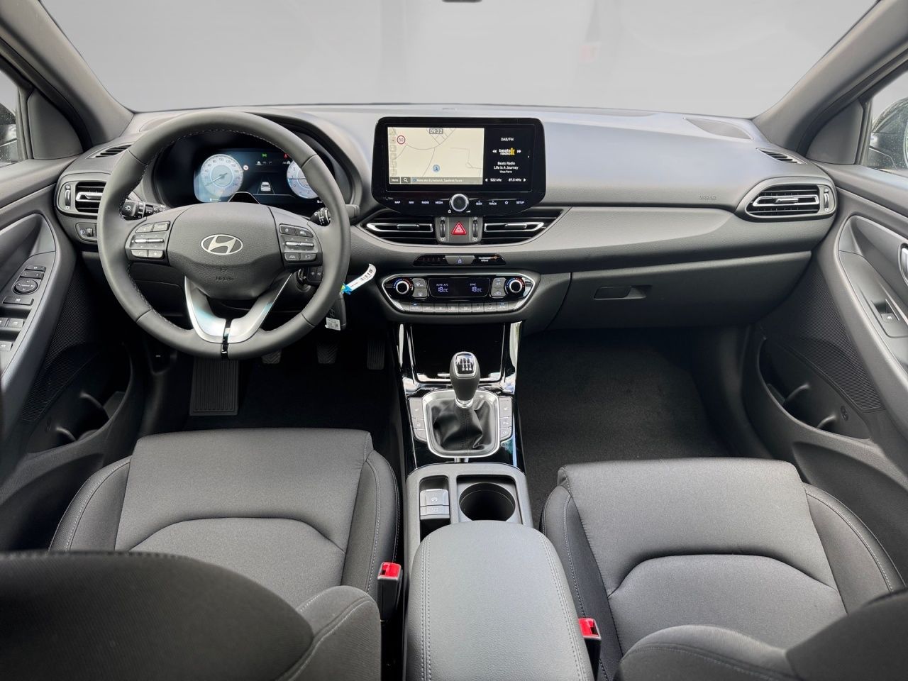 Fahrzeugabbildung Hyundai i30 TREND ACC Akustikglas Fernlichtass. Kam. LM