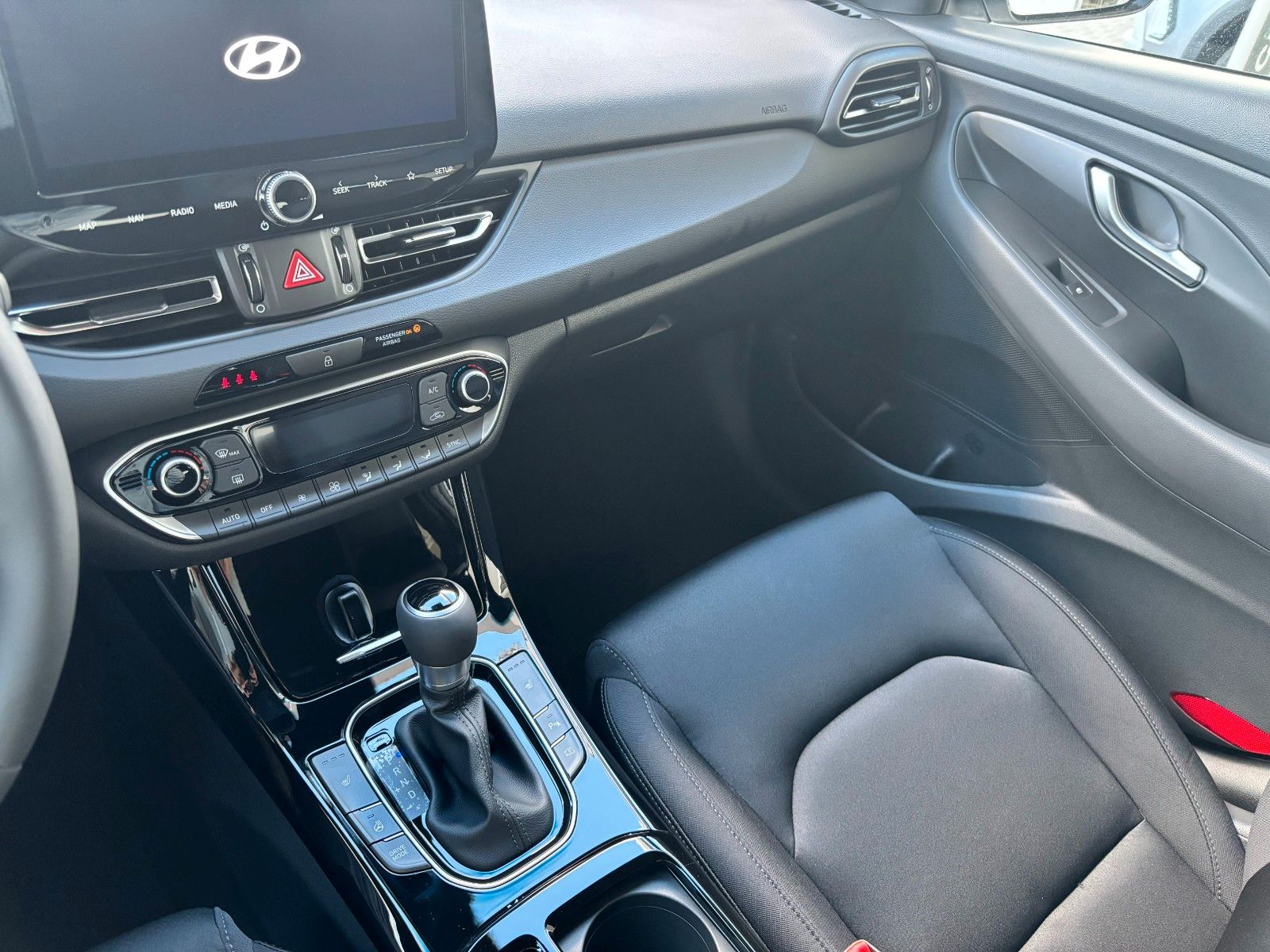 Fahrzeugabbildung Hyundai i30 Advantage Plus-Paket Toterwinkel/Navi!