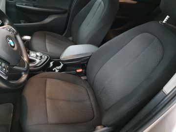 BMW 218 - 11