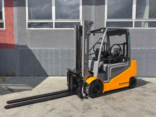 Jungheinrich EFG 430 Baujahr 2019/ Stunden 8358/ Akku NEU