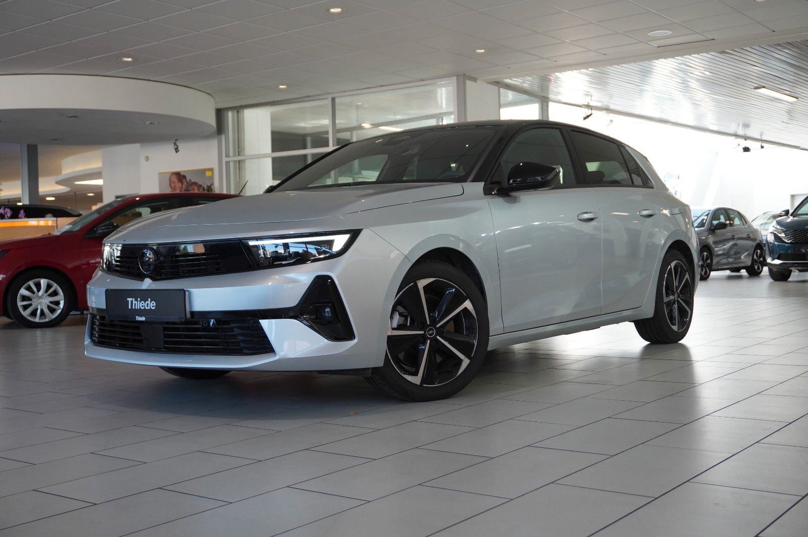 Fahrzeugabbildung Opel Astra L Lim. 1.6 HYBRID GS SPORT NAVI/360°/SPORT