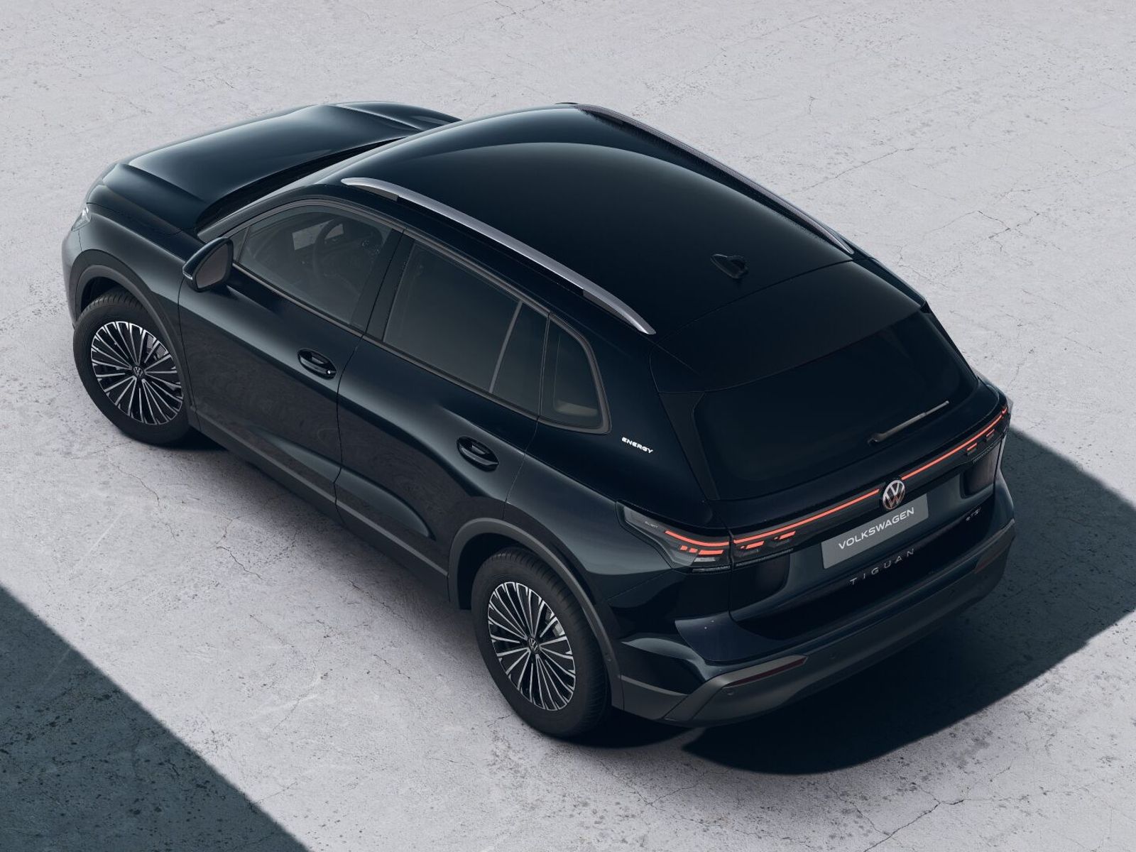 Fahrzeugabbildung Volkswagen Tiguan 1.5 eTSI Life *Winterräder, LED-Matrix, 1