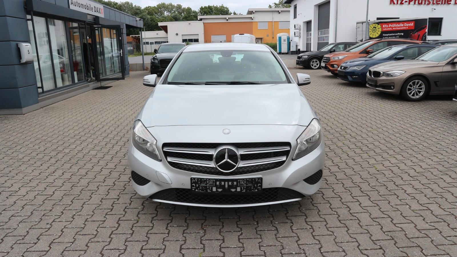 Mercedes-Benz A 180 BlueEfficiency*Automatik*AHK*Navi*