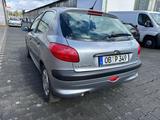 Peugeot Ich biete hier einen Peugeot 206 - gebrauchte Peugeot 206 aus dem Jahr 2002