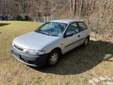 Mazda 323 / 2. Hand - Mazda 323 von privat