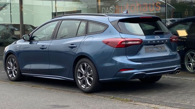 Fahrzeugabbildung Ford Focus Turnier 1.0EB 155PS ST-Line NAVI , LED