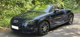 Audi TT Roadster 1.8T 132 kW dunkelblau - Audi TT aus 2004: Roadster