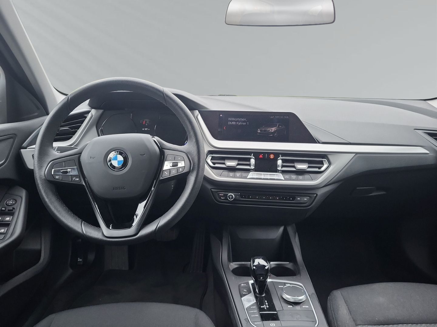 BMW 118 i Automatik PDC/Active Guard Plus/Live Cockp foto 5