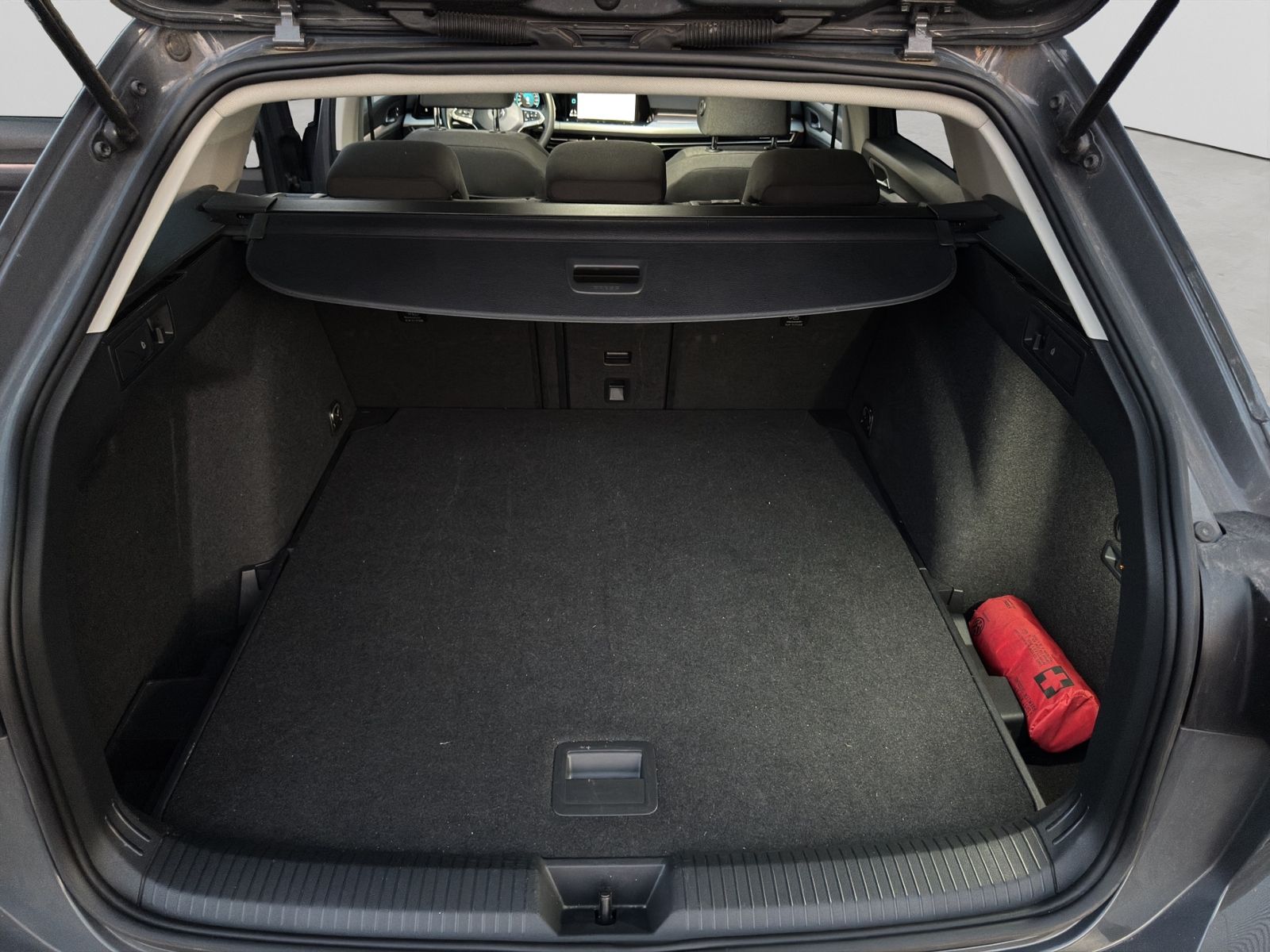 Golf VIII Variant 2.0 TDI DSG *AHK*NAVI*LED*