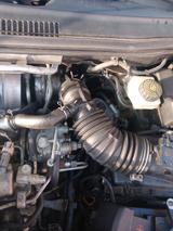 Toyota Avensis Sol 2,2-l-D-CAT Sol - Toyota Avensis aus 2005 mit Diesel-Antrieb