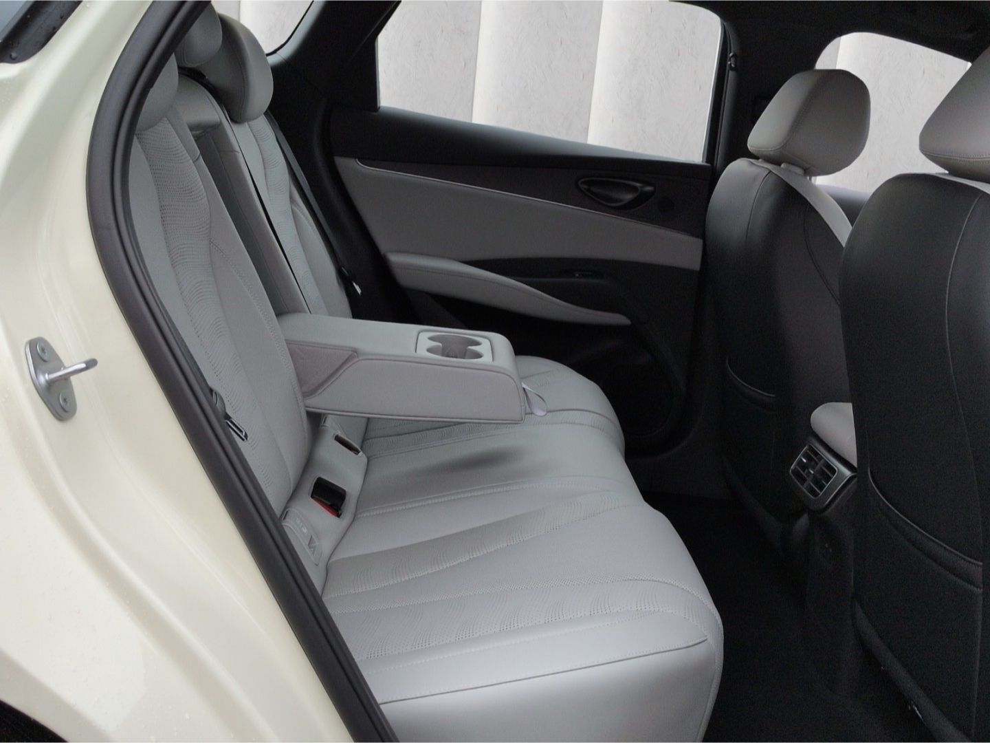 BYD SEAL 6