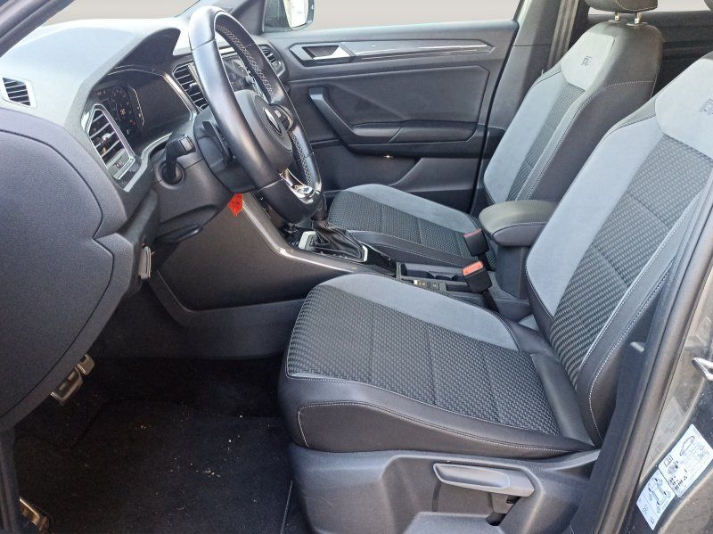 Fahrzeugabbildung Volkswagen T-Roc 1.5 TSI Sport DSG R-Line