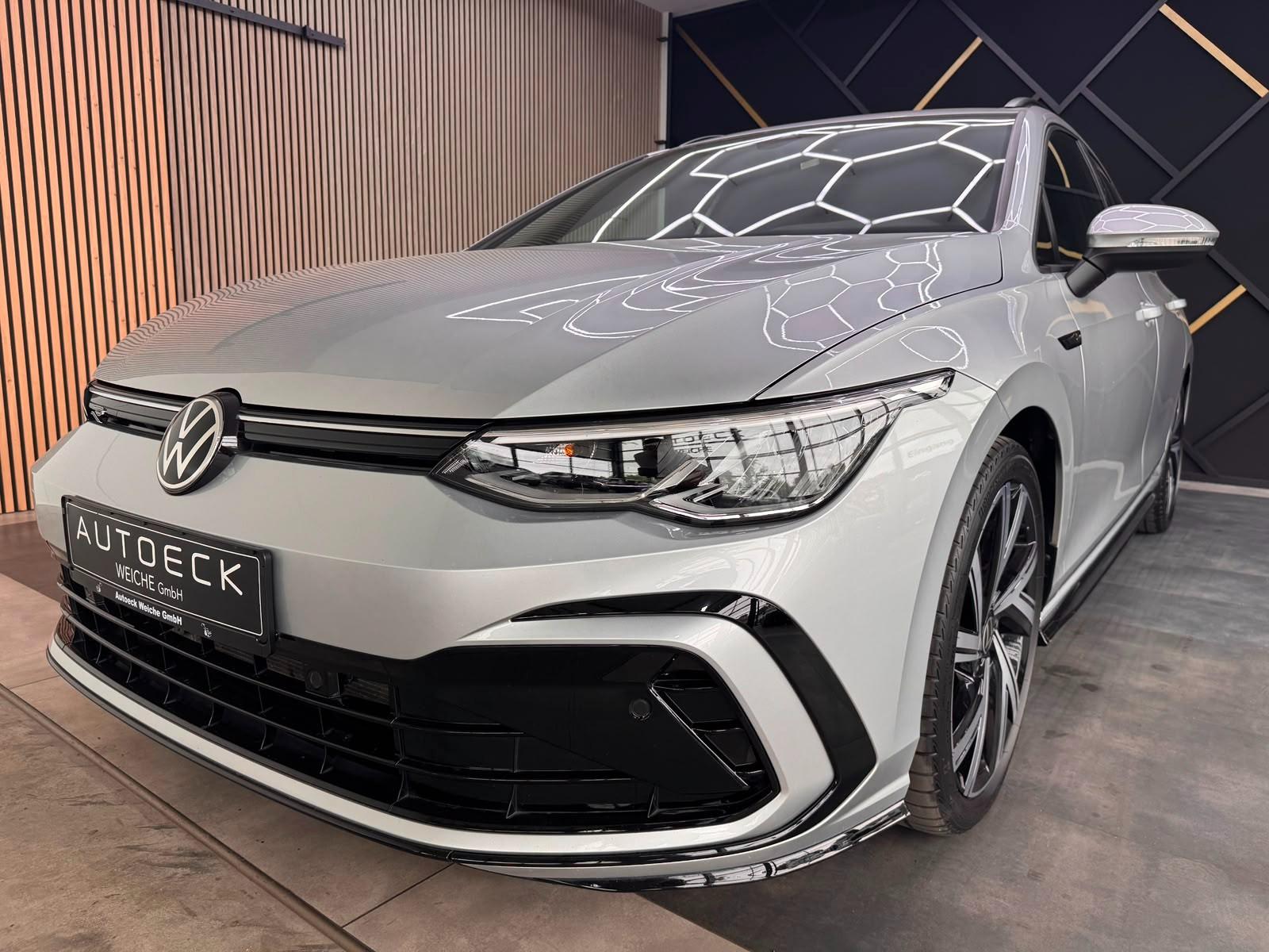 Volkswagen Golf VIII Variant R-Line AHK ACC LHZ SHZ