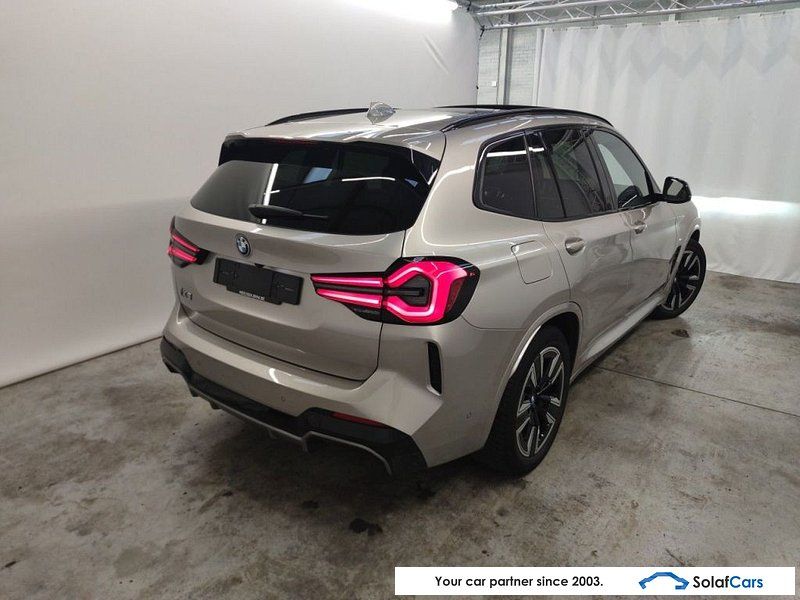 BMW iX3 Facelift M-Sport Pano LED LC-Pro ACC Navi-P imagem 3