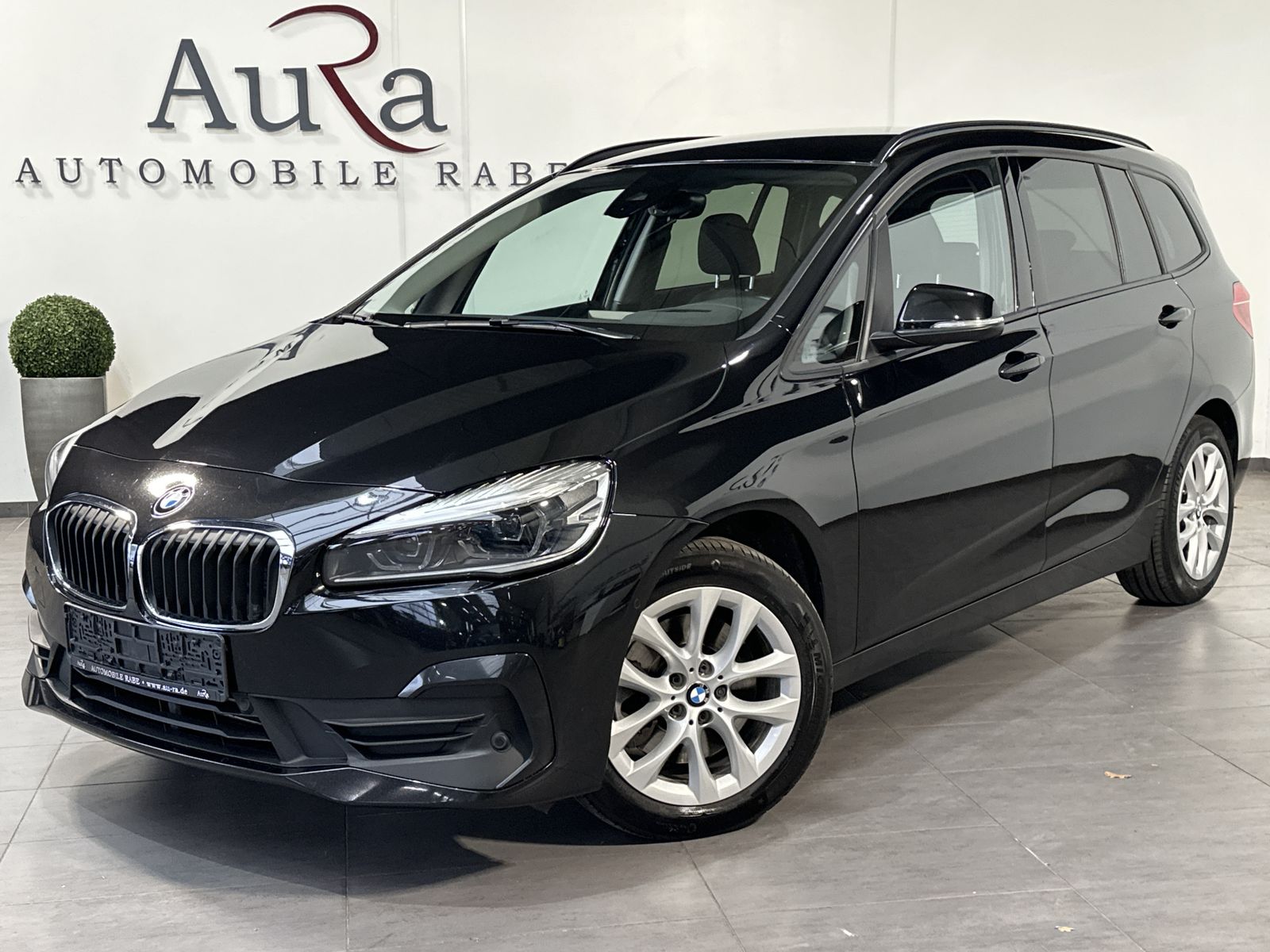 Fahrzeugabbildung BMW 218d Gran Tourer Advantage Aut. NAV+LED+AHK+KAM