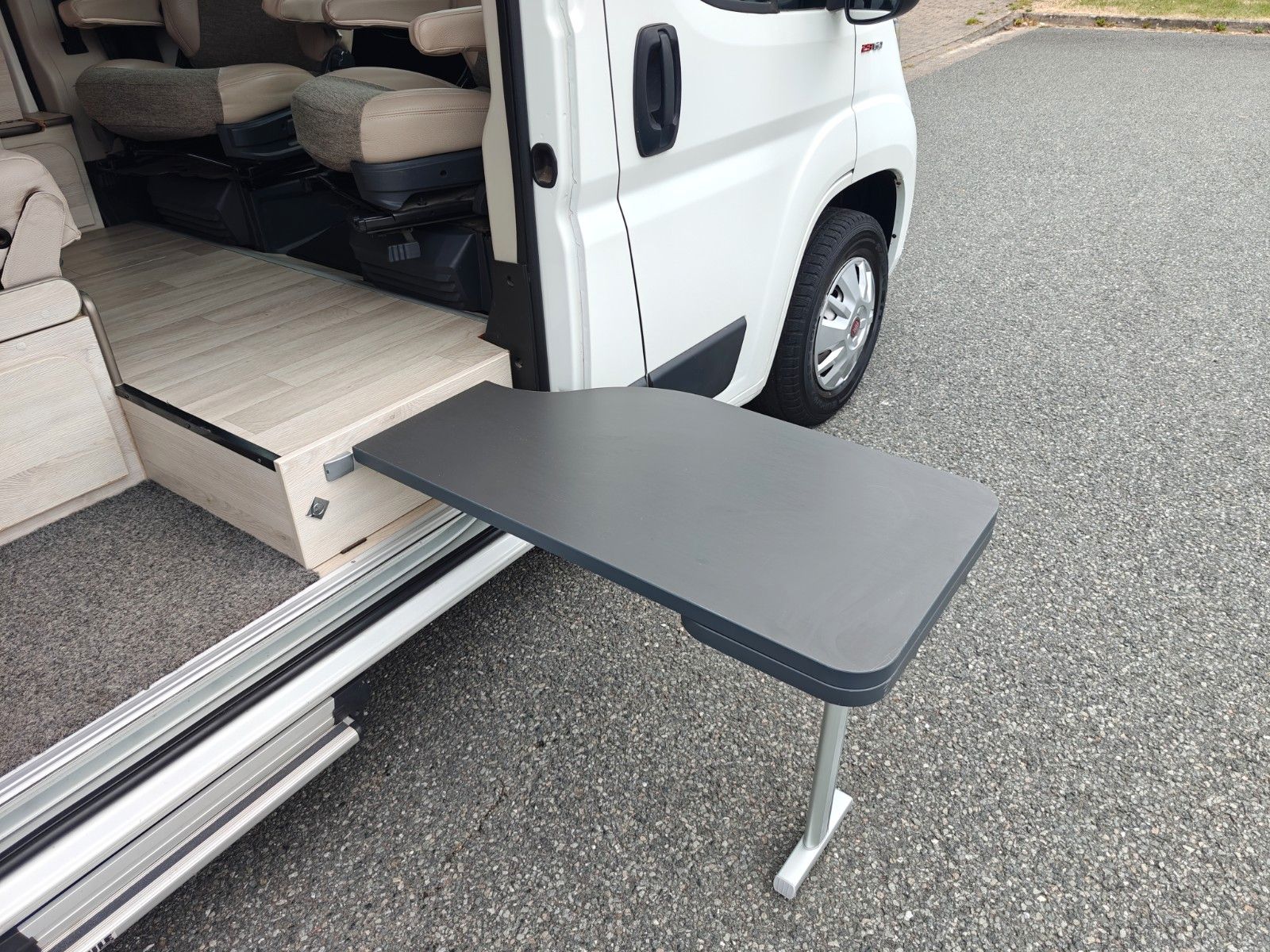 Fahrzeugabbildung Karmann Dexter 550 - Hubdach, Autom., Markise, Lithium -