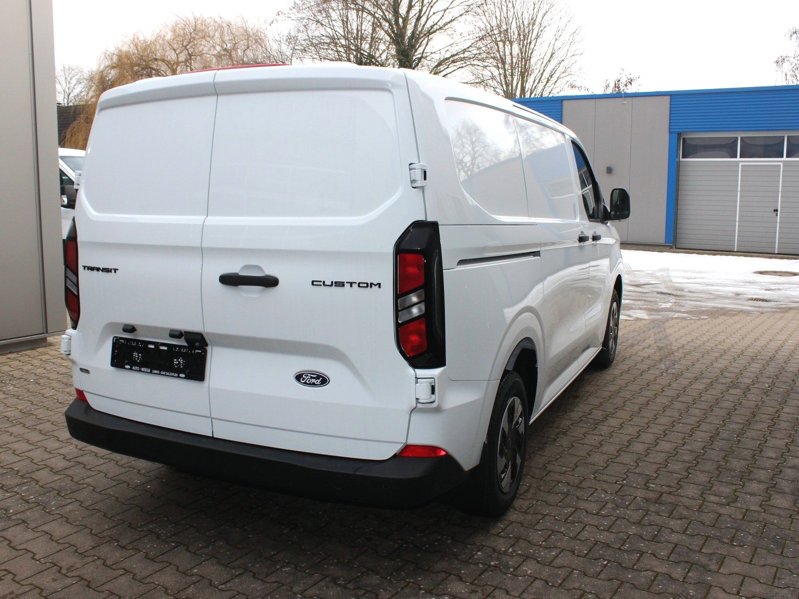 Fahrzeugabbildung Ford Transit Custom 320 L1 Trend FWD Plug-in Hybrid