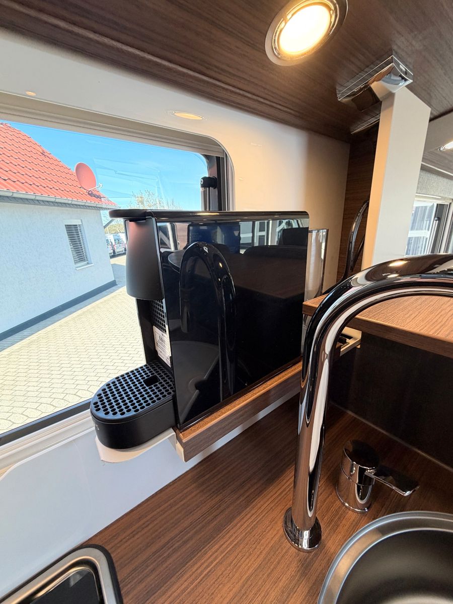 Fahrzeugabbildung Carthago chic c-line I 4.9 LE L Cortina Silverline
