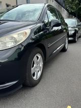 Peugeot Peugot 207 Urban Move ( TÜV NEU gepflegt) - Peugeot 207 Gebrauchtwagen in Aachen